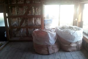 畳・建具、屋根葺材の撤去・内部解体